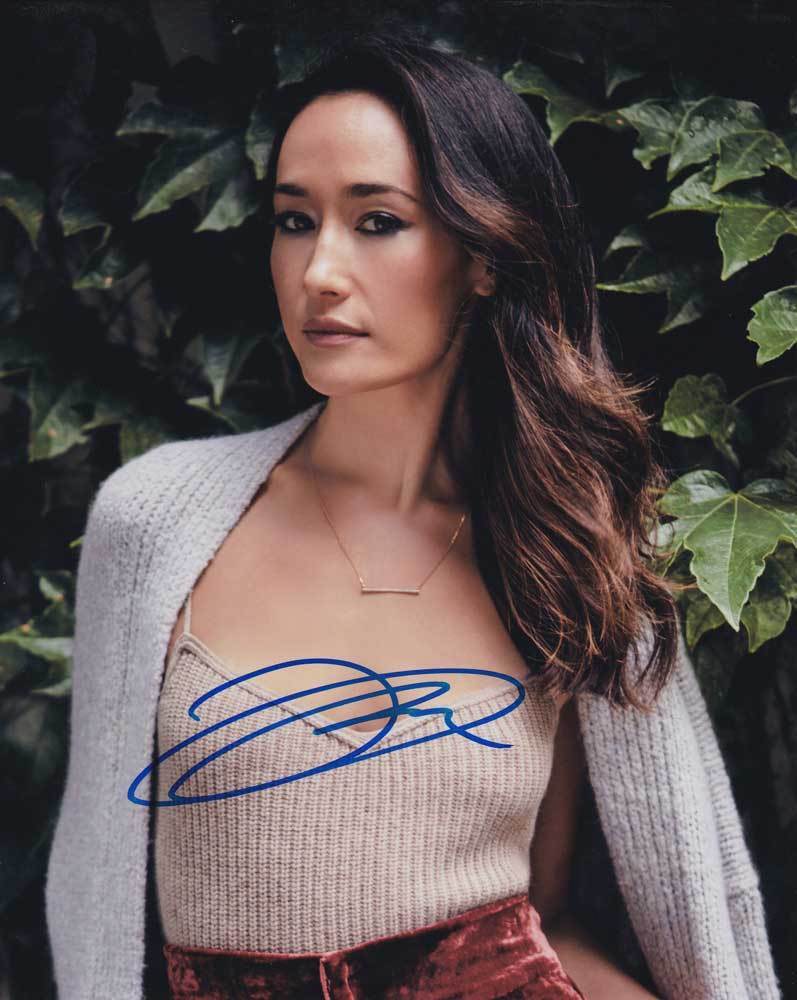 Maggie Q In-Person AUTHENTIC Autographed Photo Poster painting SHA #27655