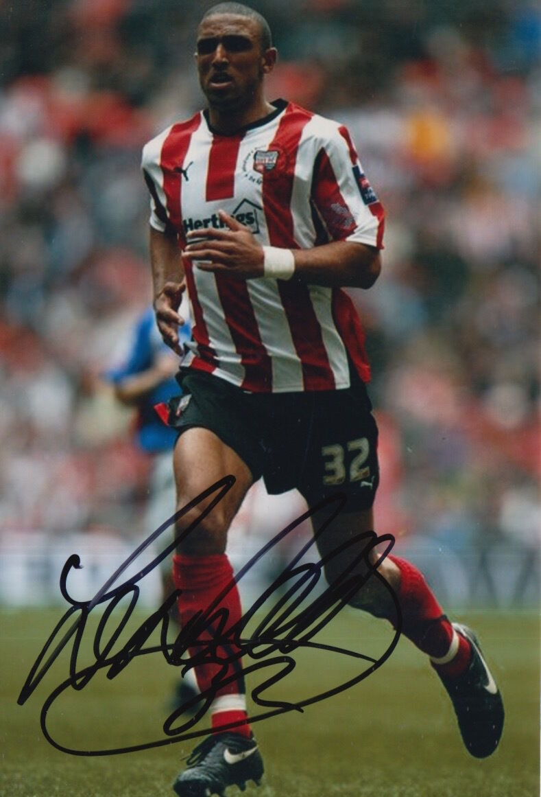 BRENTFORD HAND SIGNED LEON LEGGE 6X4 Photo Poster painting 2.