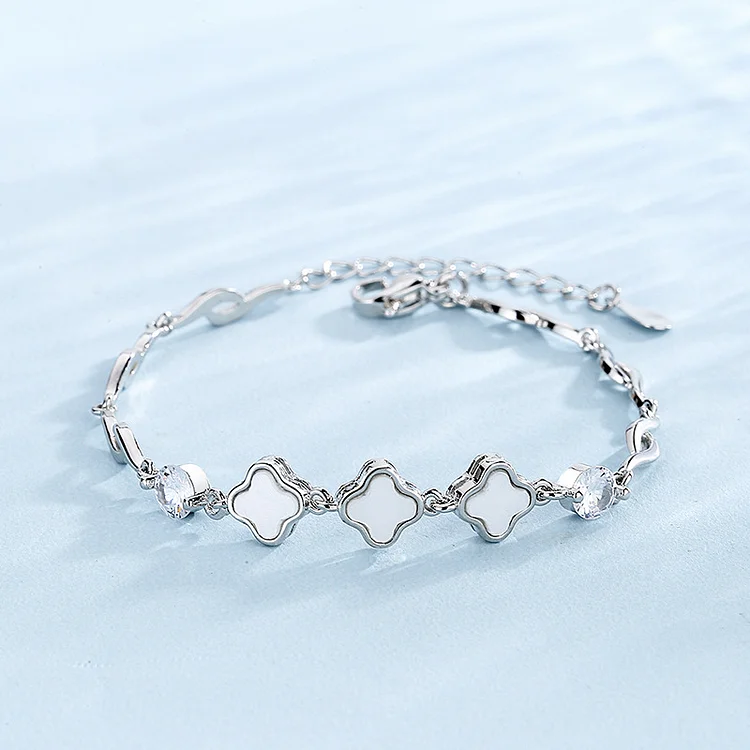 Fashion Lucky Clover Bracelet