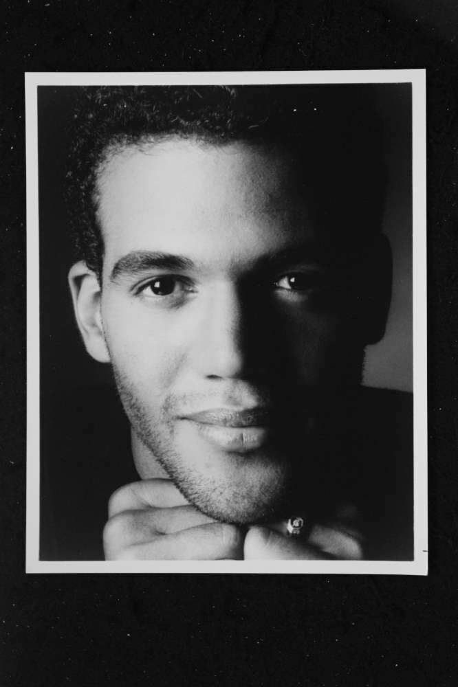 Kristoff St. John - 8x10 Headshot Photo Poster painting w/ Resume - Y & R