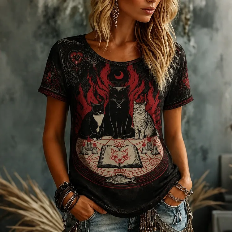 Women&rsquo;s Gothic Halloween Cat Top