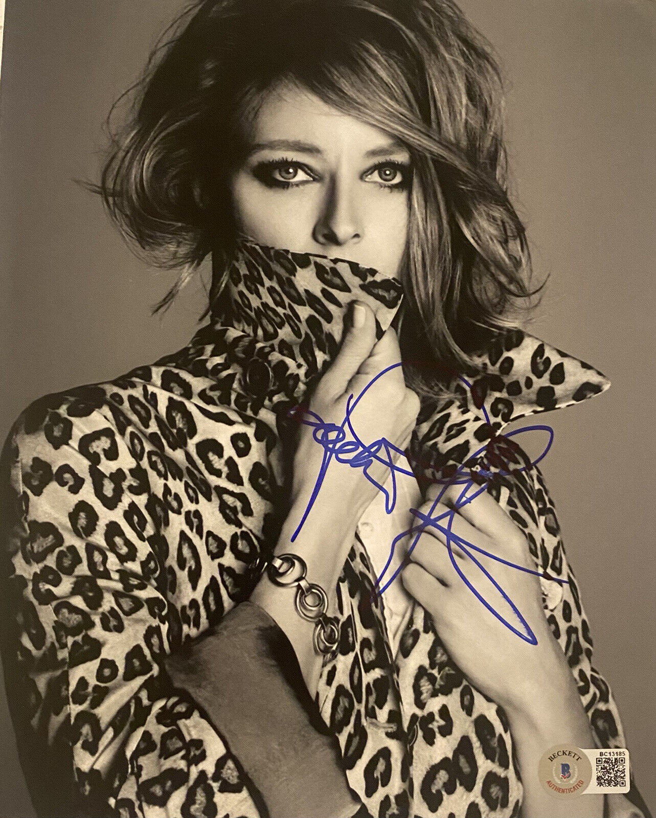 Jodie Foster? Autographed Signed Bxw Photo Poster painting Sexy Beckett Authenticated?