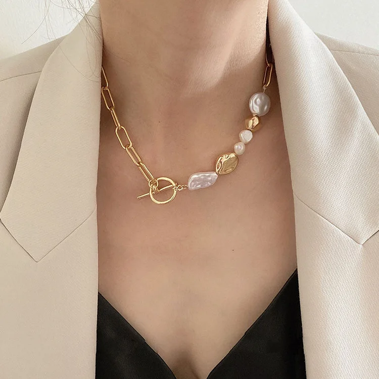 Vintage Geometric Metal Pearl Necklace