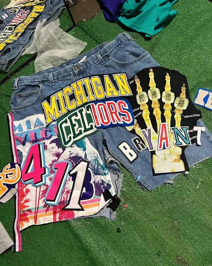 Longyouyou Streetwear Light Blue Denim Shorts Men Women Harajuku Cartoon Graphic Patch Loose Pants Gothic Pockets Embroidered Sports Shorts