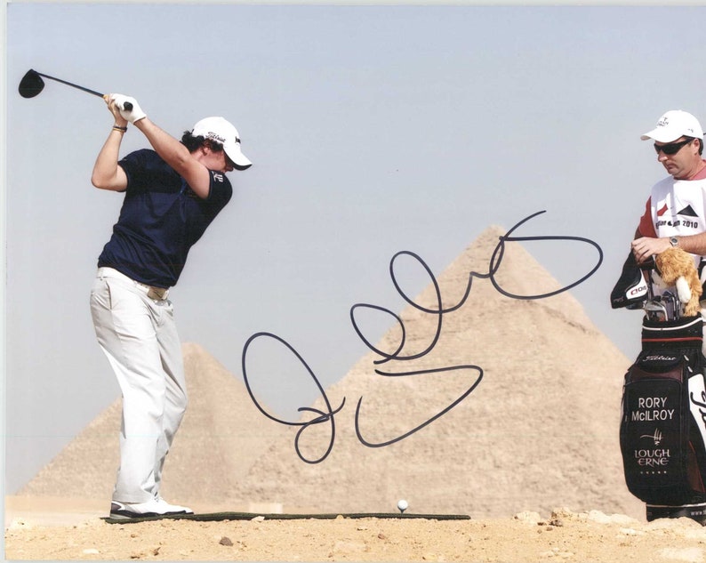 Rory McIlroy Signed Autographed PGA Golf Glossy 8x10 Photo Poster painting - COA Matching Holograms