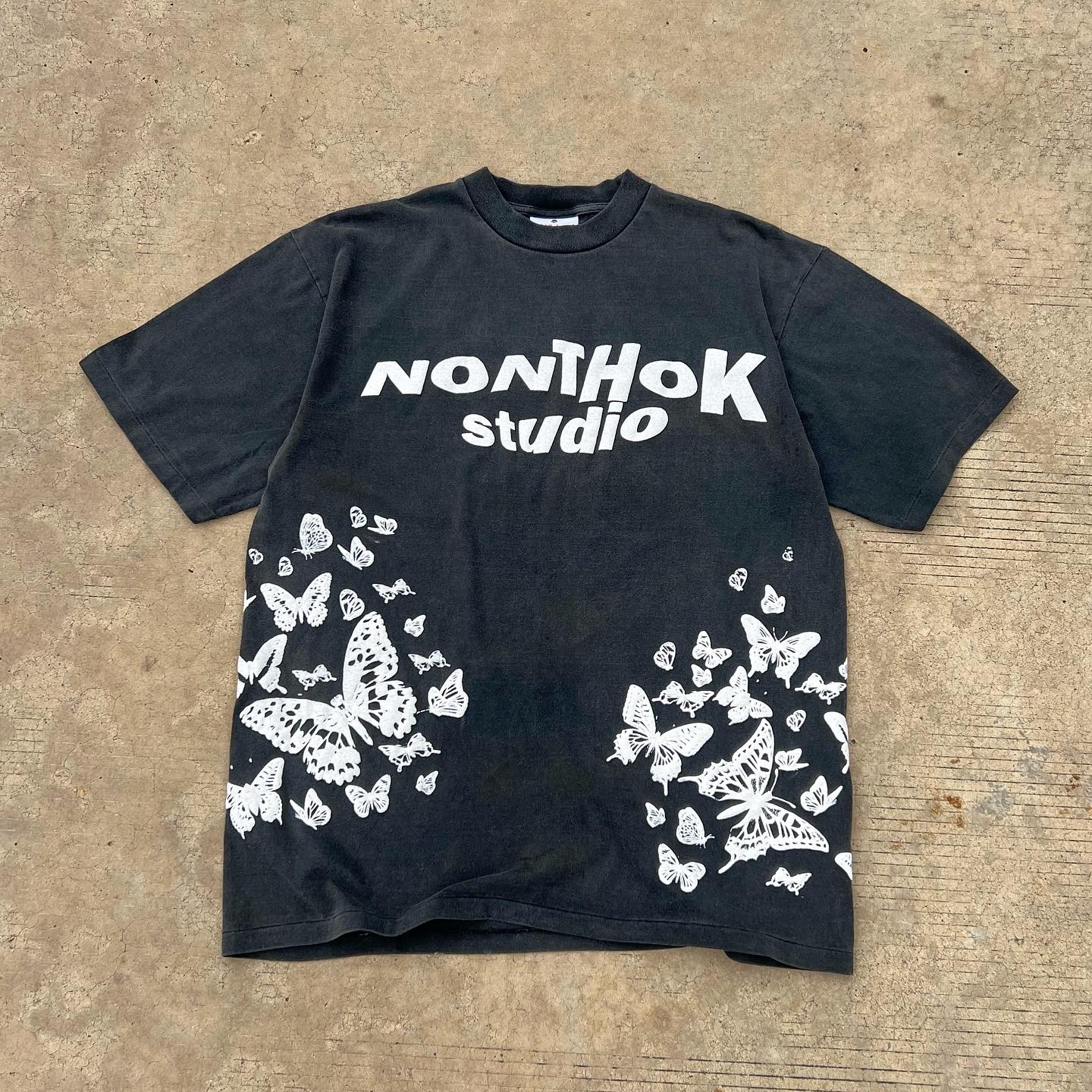 Personalized fashionable butterfly print T-shirt