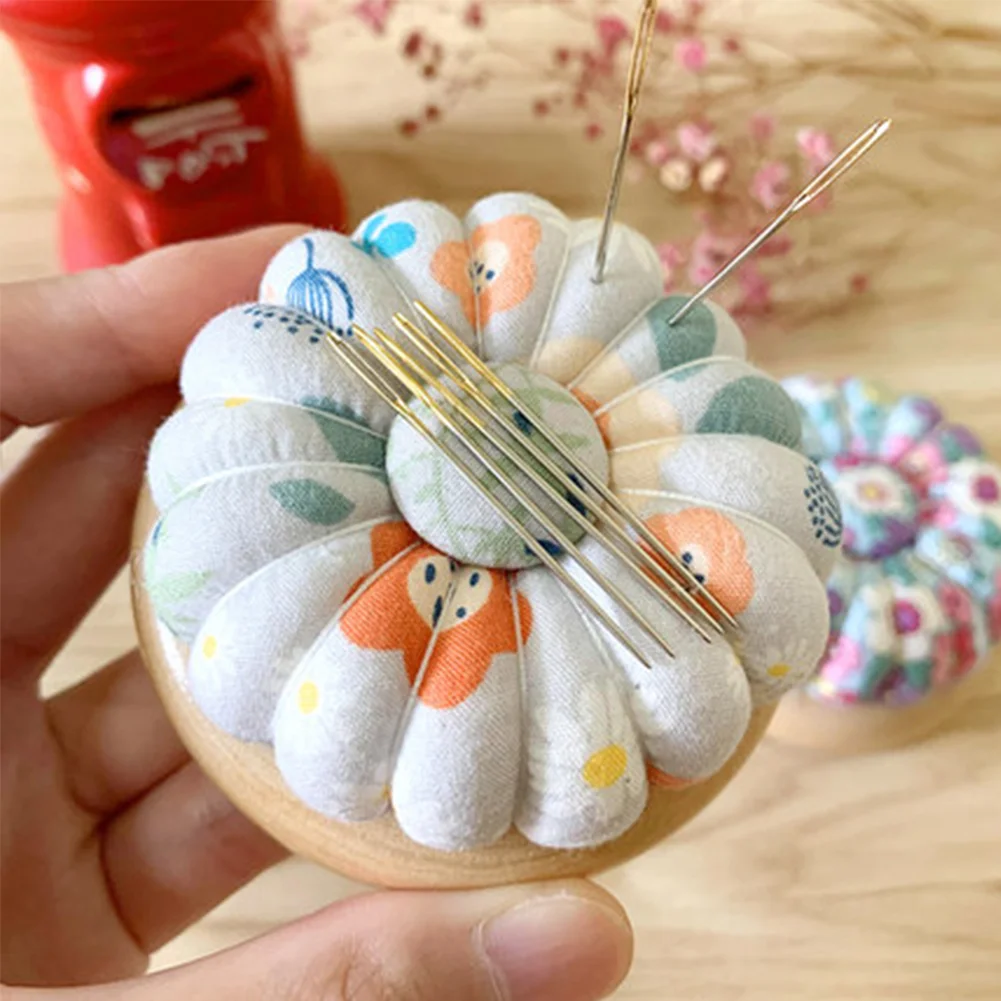 Pumpkin Shaped Magnetic Needle Pin Cushion Holder DIY Craft(Random Pattern)