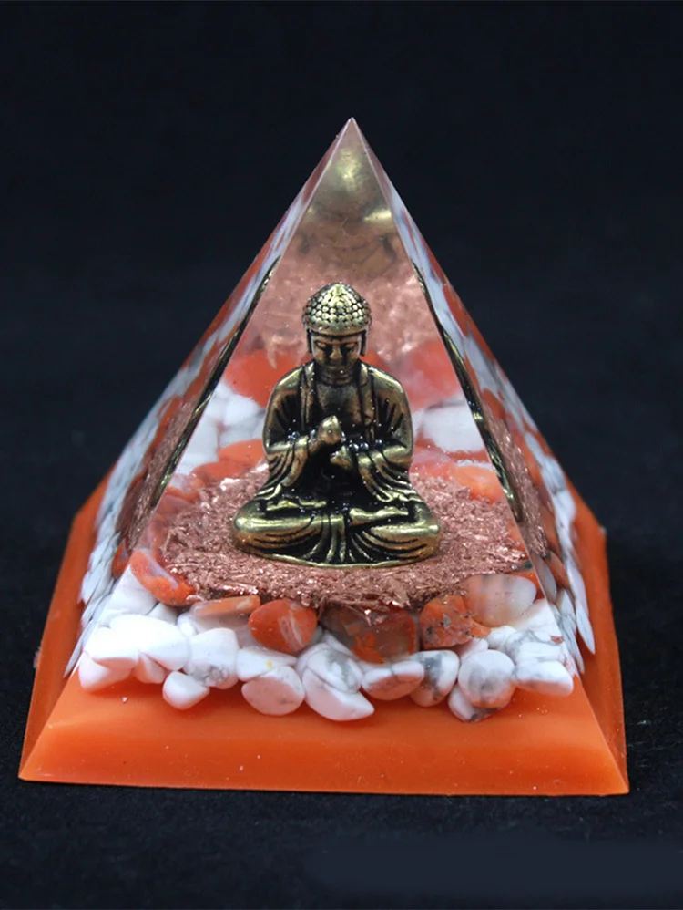Pyramid Crystal Crushed Stone Handmade Tabletop Ornaments