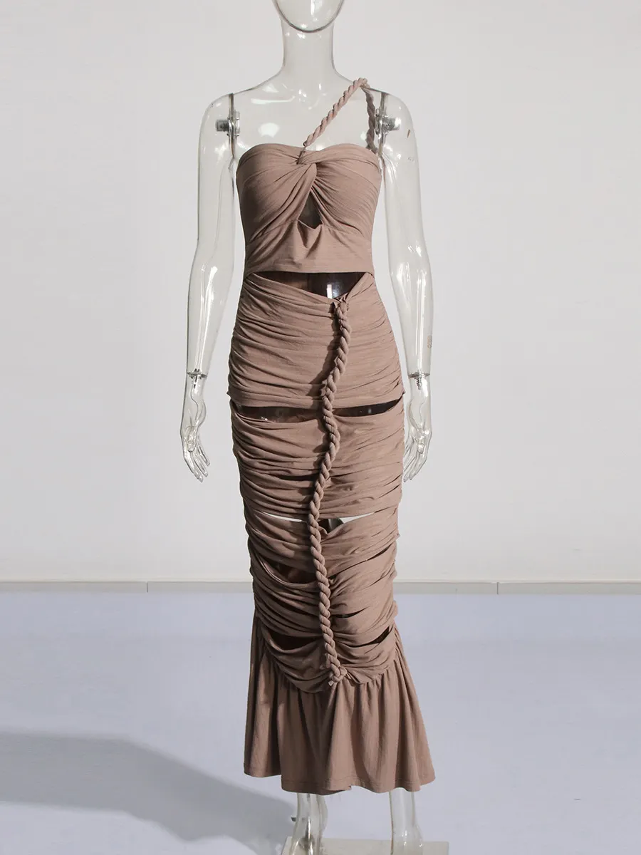 Brownm Spring 2025 New One-Shoulder Hollow Design Folds Slimming Bandages Dress Dress