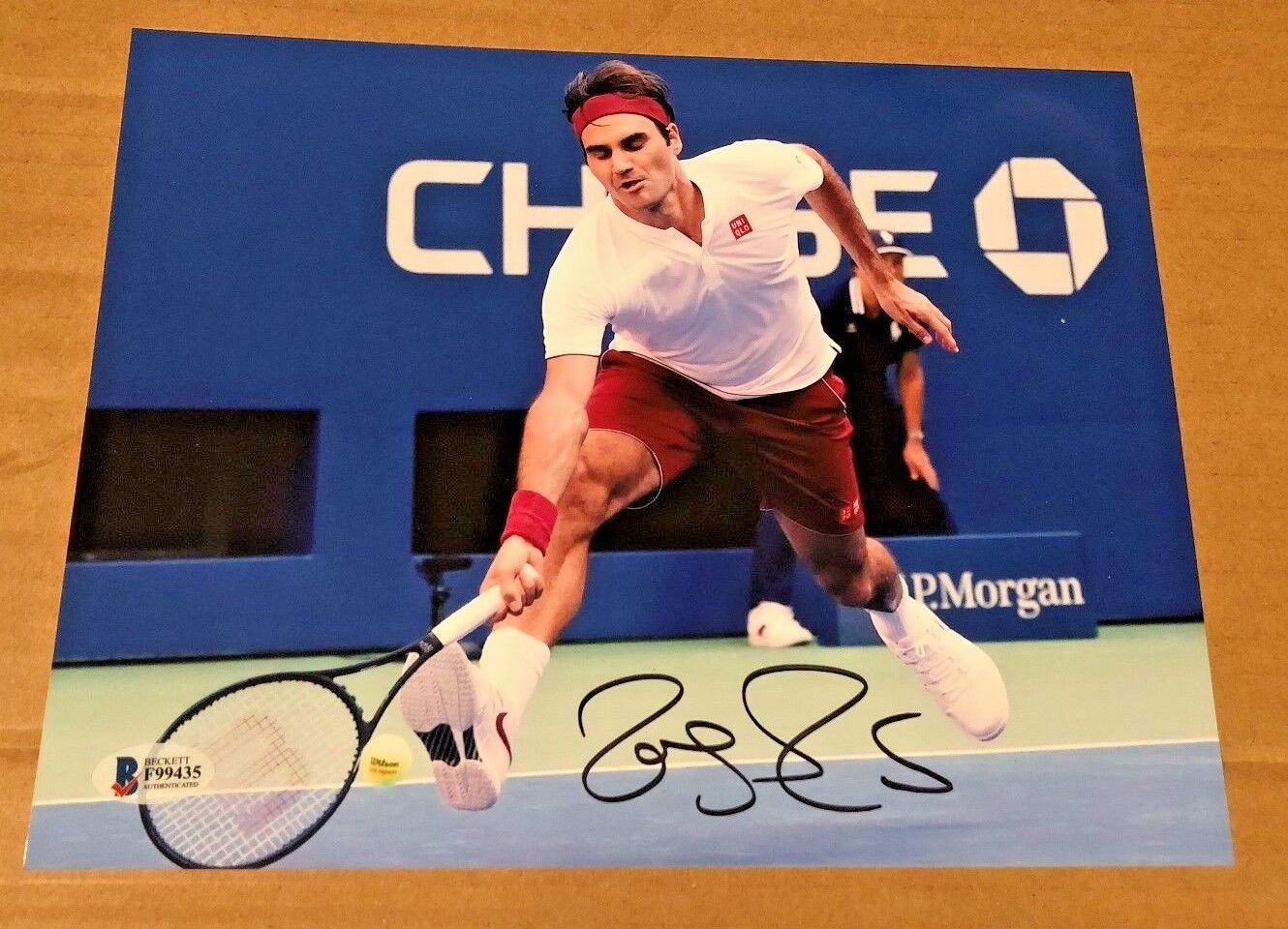 ROGER FEDERER SIGNED 8X10 TENNIS Photo Poster painting BECKETT CERTIFIED POSE 8