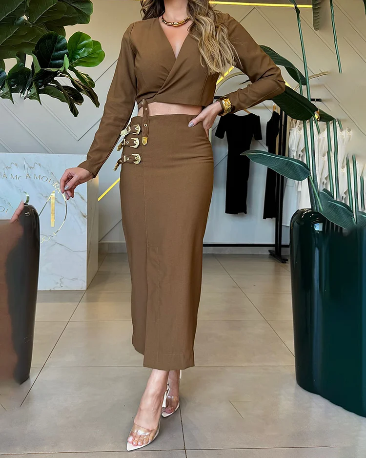 Women's solid color skirt suit