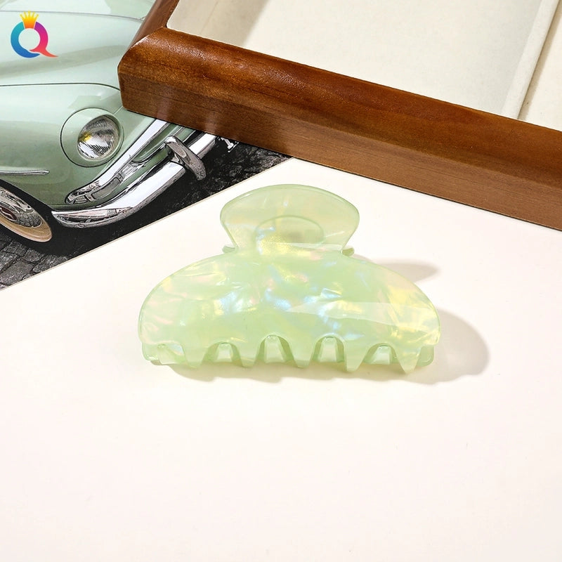 Women’s Minimalist Classic Style Solid Color PVC Hair Claws