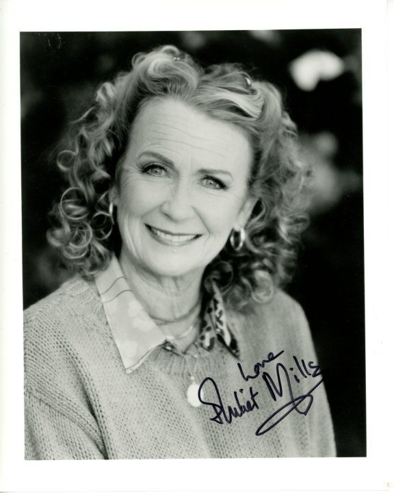 JULIET MILLS signed autographed Photo Poster painting