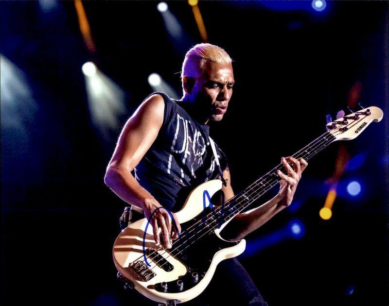 Tony Kanal 毫无疑问正品签名 Rock 8x10 照片带证书亲笔签名 a17