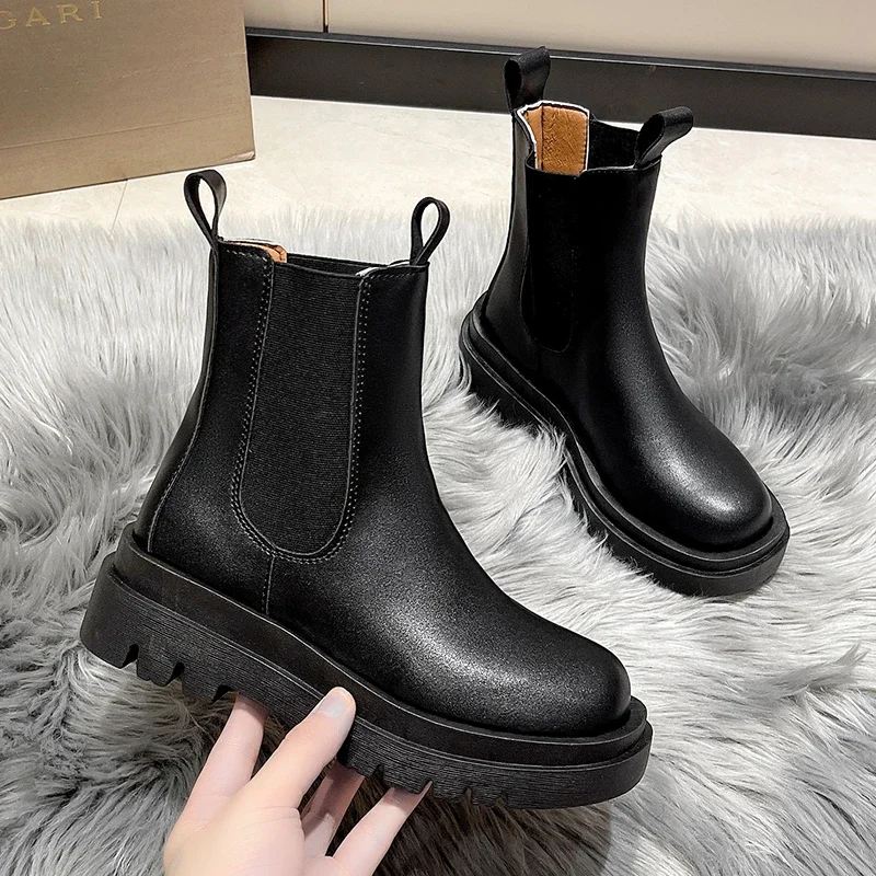 Zhungei Boots Chunky Boots Women Winter Shoes PU Leather Plush Ankle Boots Black Female Autumn Fashion Platform Booties