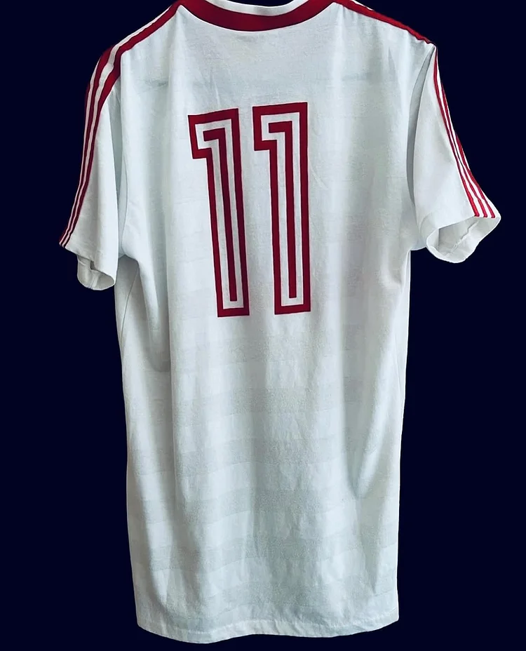 Retro 1985-1987 Hamburg Home No.11 Football Jersey