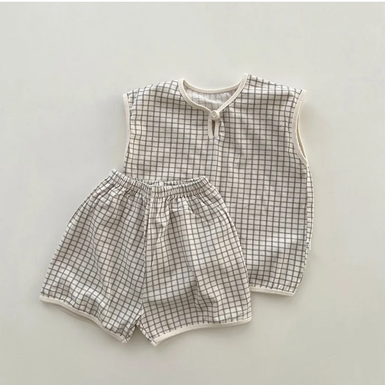 2pcs Baby Boy/Girl Simple Plaid Crewneck Pullover Sleeveless and Shorts Set