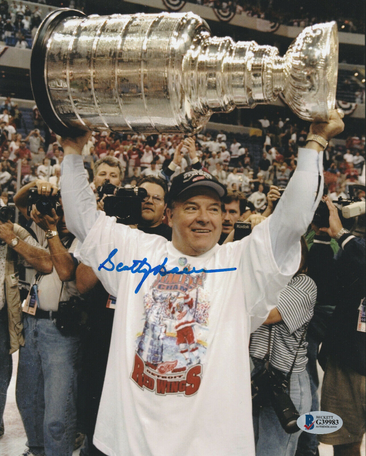 SCOTTY BOWMAN SIGNED DETROIT RED WINGS STANLEY CUP 8x10 Photo Poster painting #3 BECKETT BAS COA