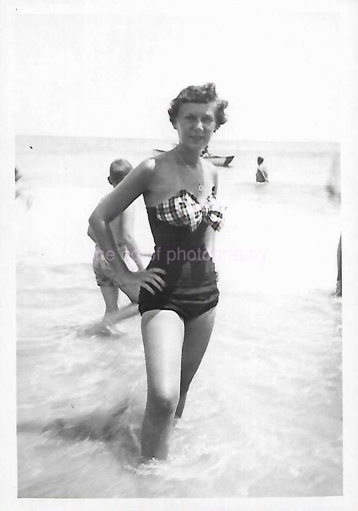 40's 50's FOUND Photo Poster painting bw A DAY AT THE BEACH Original SWIMSUIT GIRL 19 20 Q