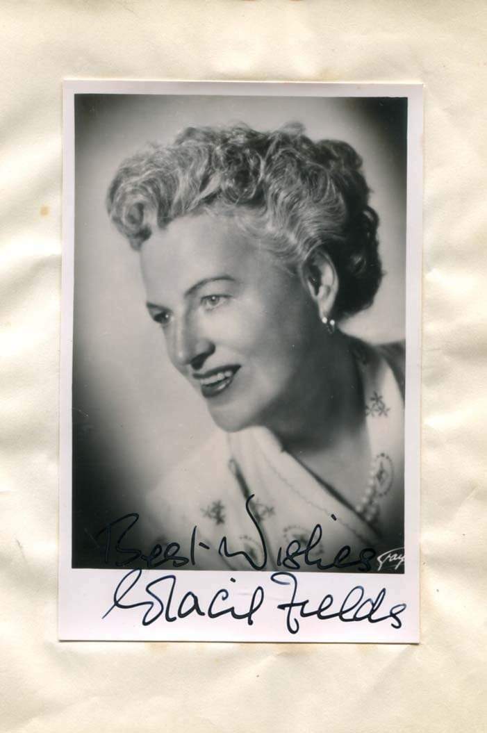 ACTRESS & SINGER Gracie Fields autograph, signed vintage Photo Poster painting