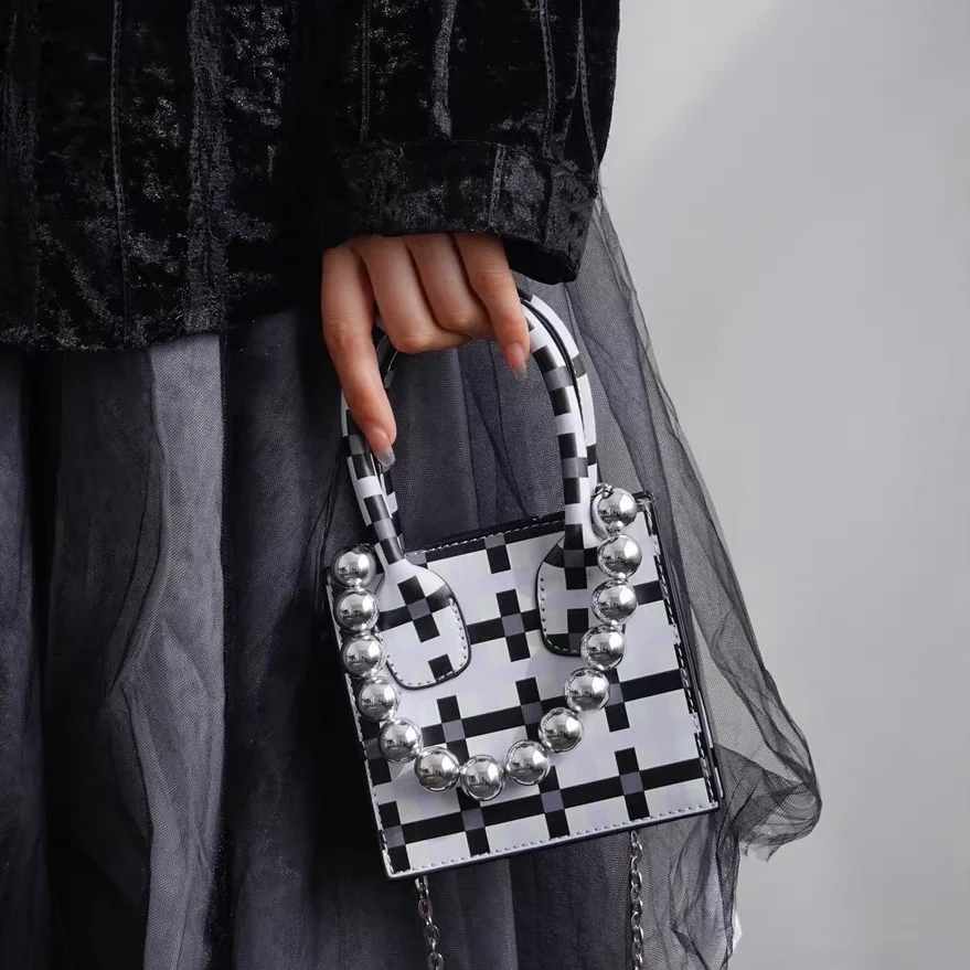 Danccia "Lattice Chain"  CROSSBODY BAG