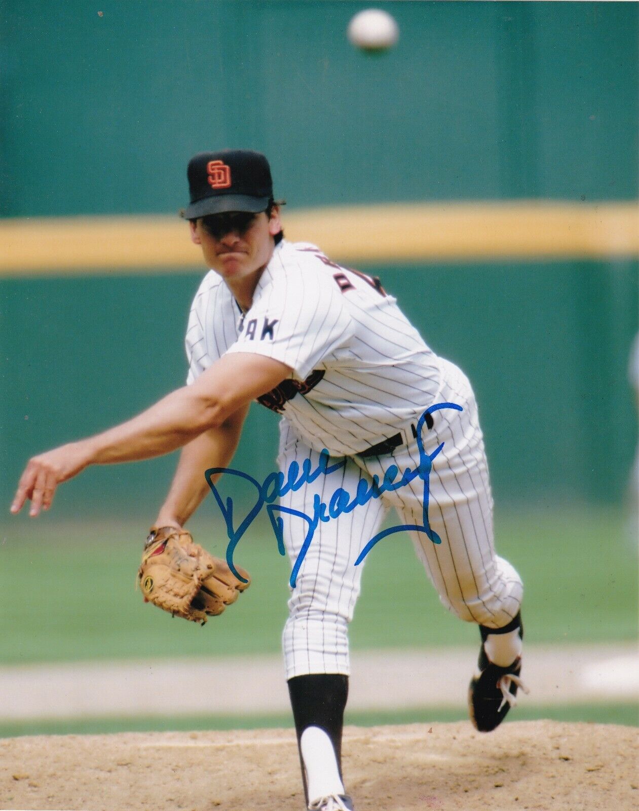 DAVE DRAVECKY SAN DIEGO PADRES ACTION SIGNED 8x10