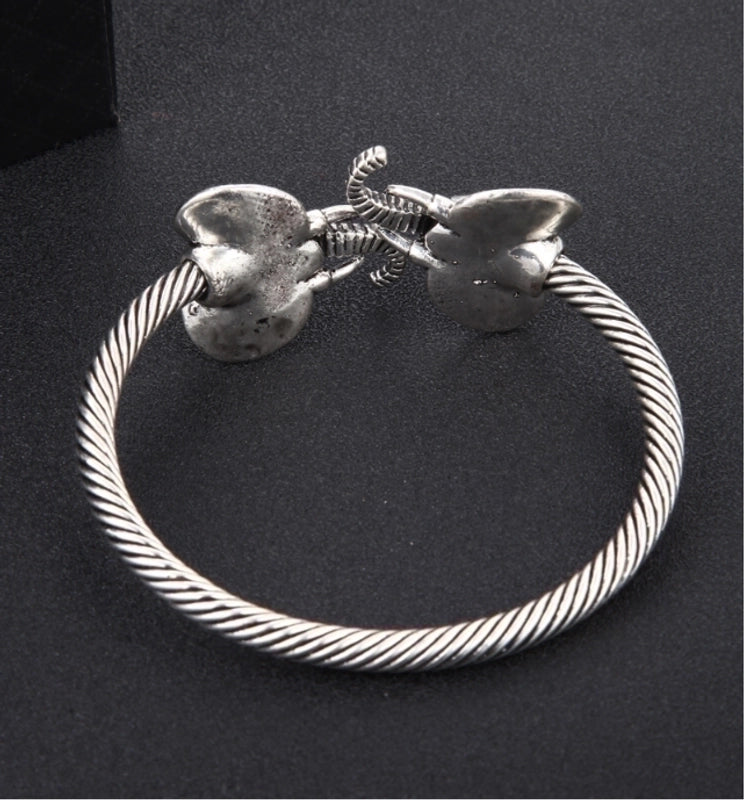 Retro Elephant Alloy Men’s Bangle