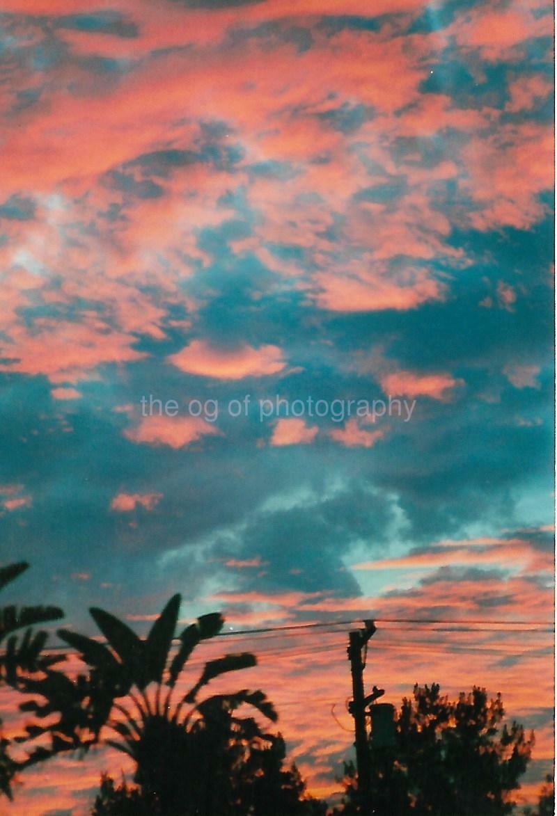 FOUND Photo Poster paintingGRAPH Color SKY ON FIRE Original Snapshot HAWAII 15 9 O