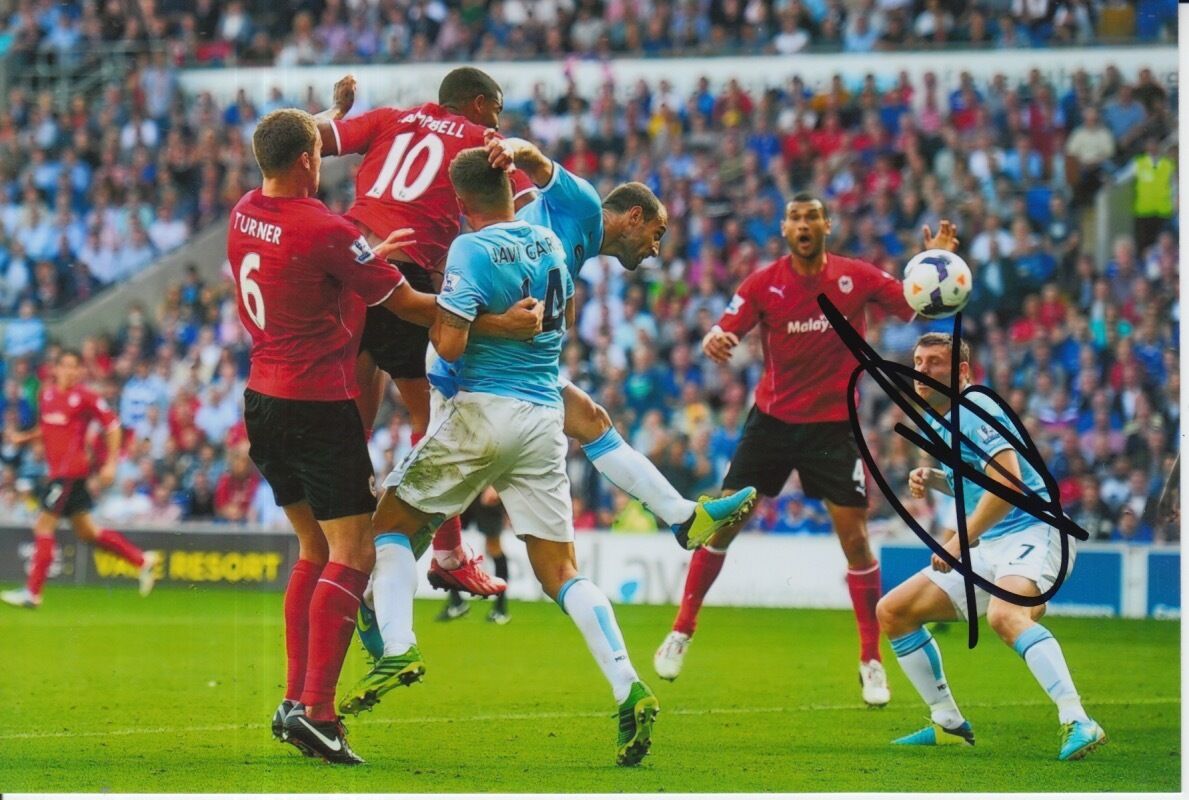 CARDIFF CITY HAND SIGNED FRAIZER CAMPBELL 6X4 Photo Poster painting 2.