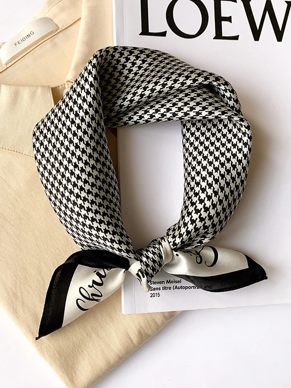 Square Houndstooth Letter Print Scarf