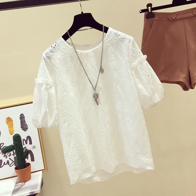 Korean Summer Shirts Hook Flower Short Sleeve Lace Shirt White Lace Top Women Fashion New Small Blouse Women White Blouse 13439
