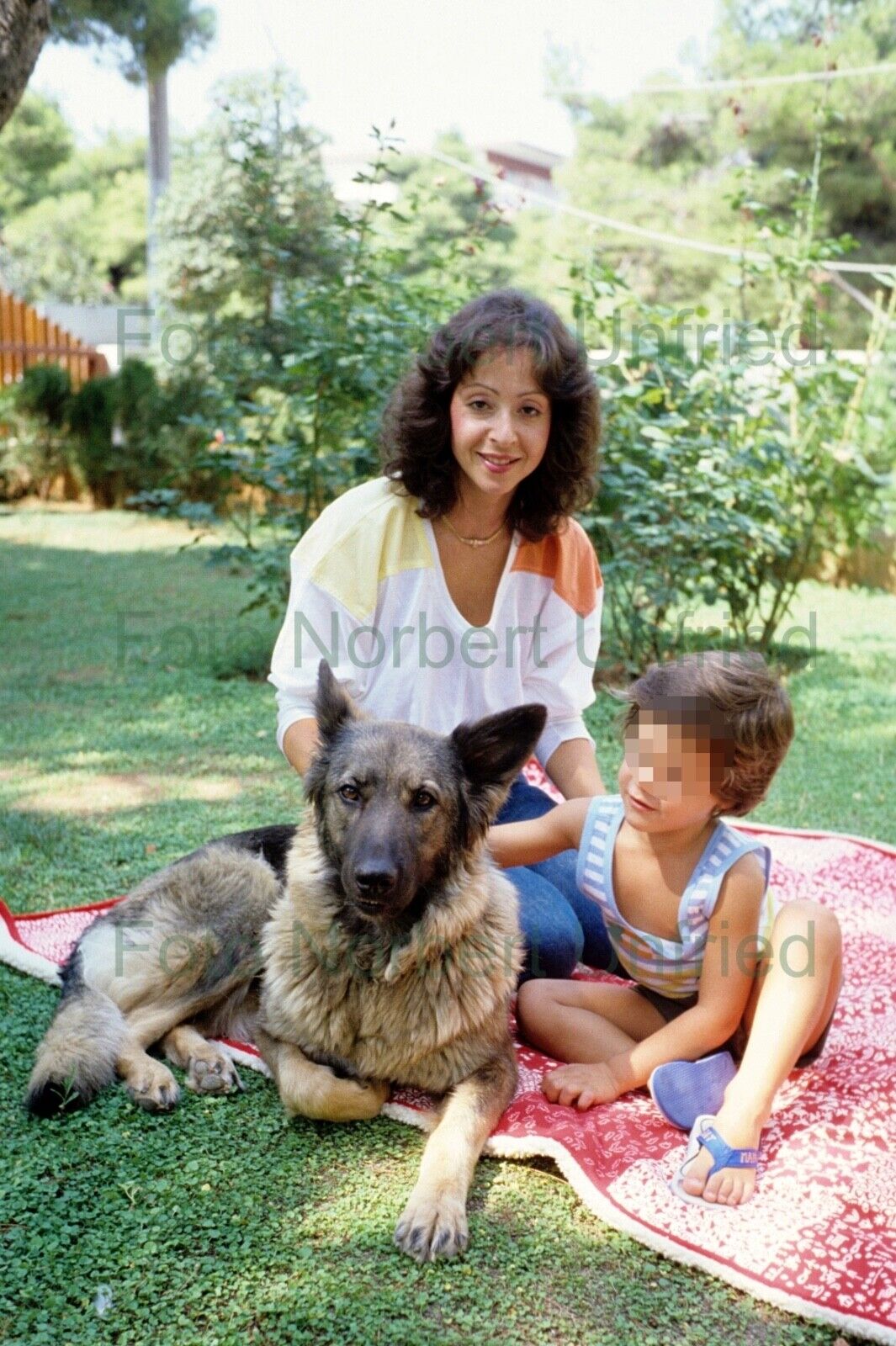 Vicky Leandros With Shepherd Photo Poster painting 20 X 30 CM Without Autograph (Nr 2-483