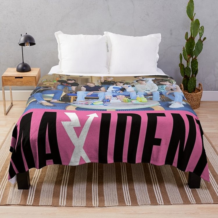 Stray Kids MAXIDENT Photo Blanket