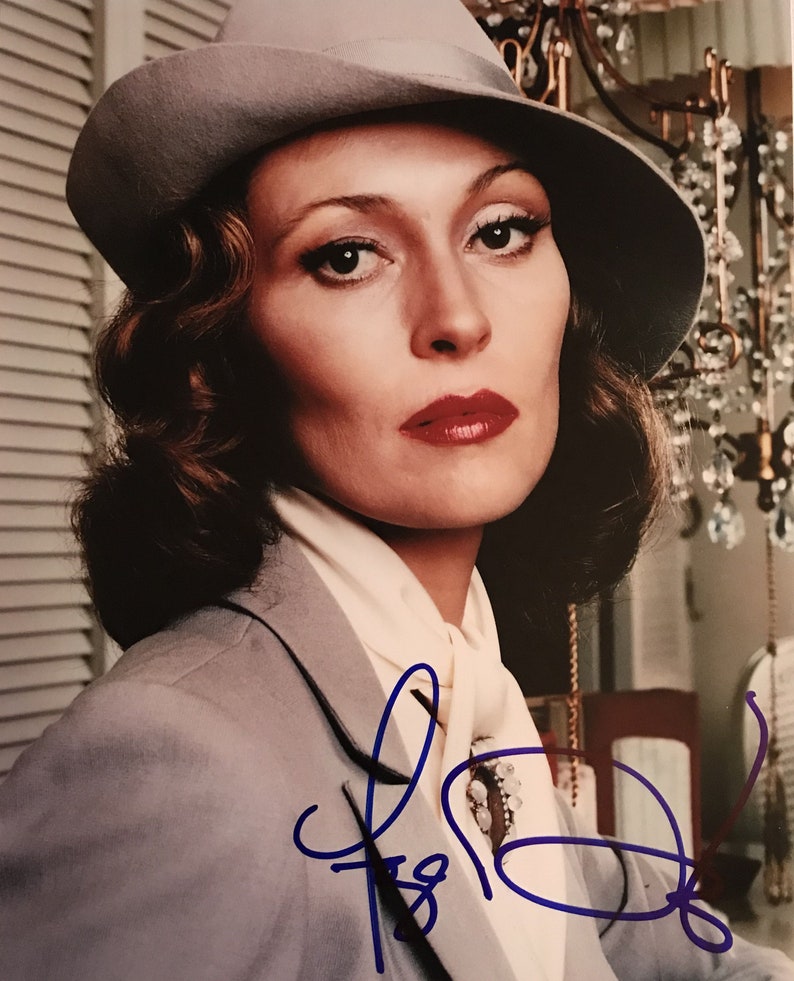 Faye Dunaway Signed Autographed Glossy 8x10 Photo Poster painting - COA Matching Holograms