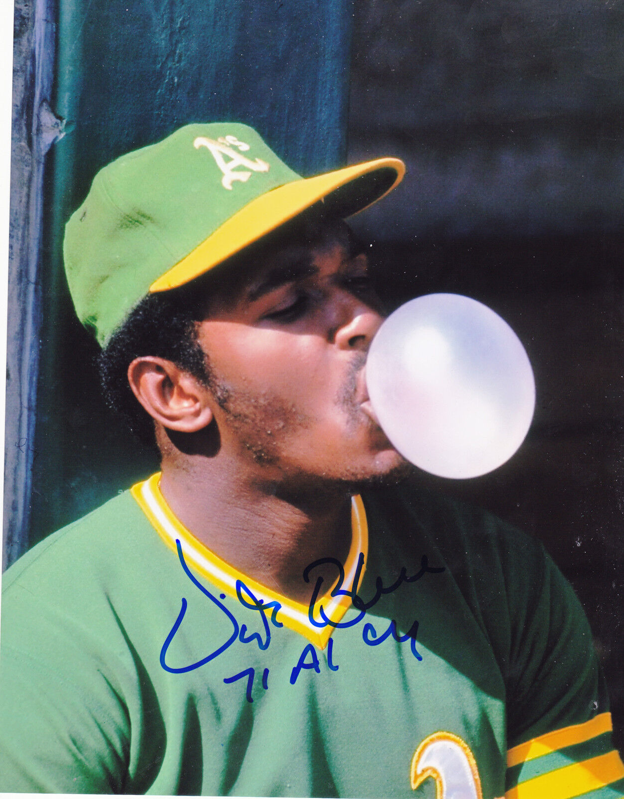 VIDA BLUE OAKLAND A'S 71 AL CY ACTION SIGNED 8x10