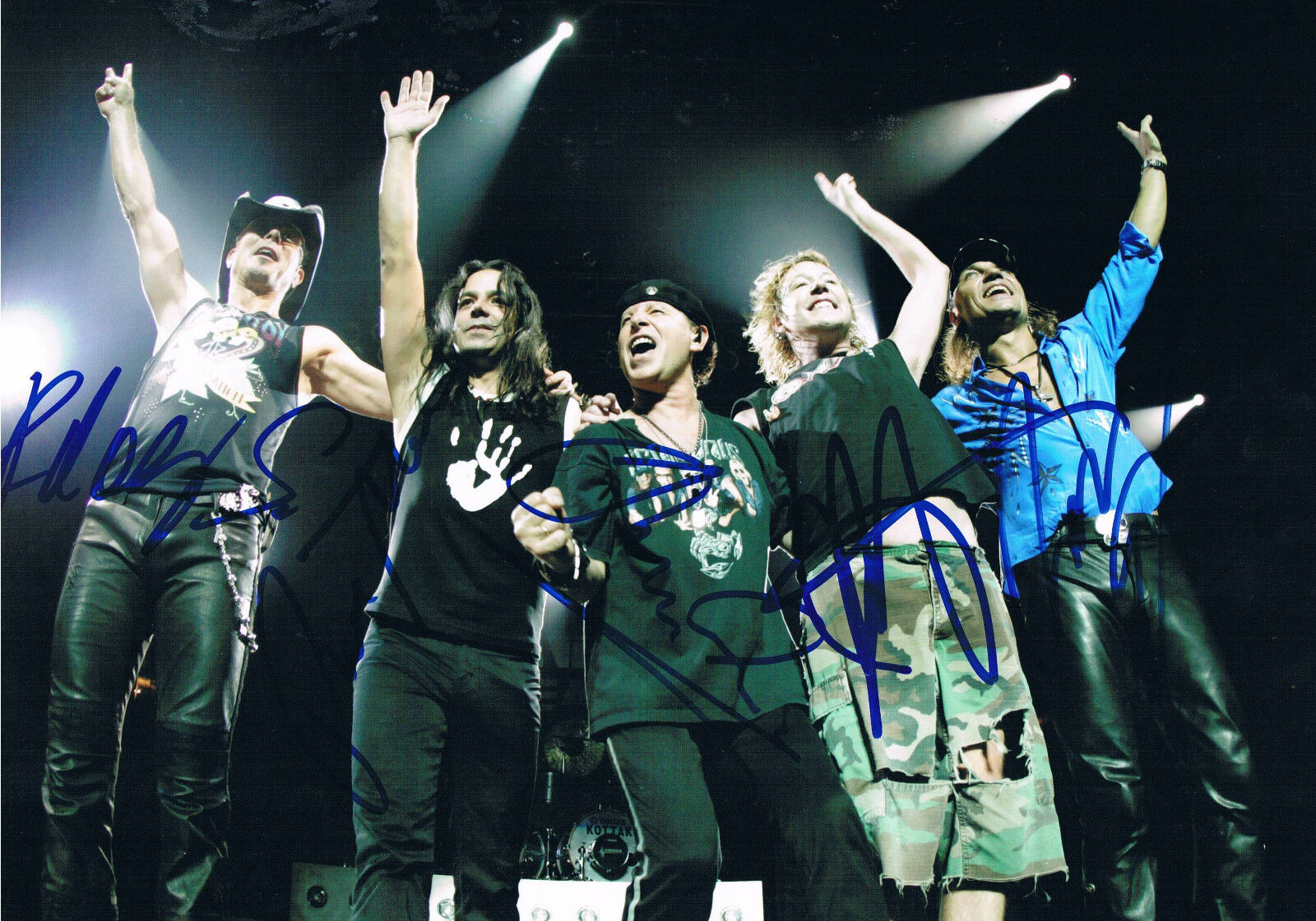 Scorpions genuine autograph 8x12