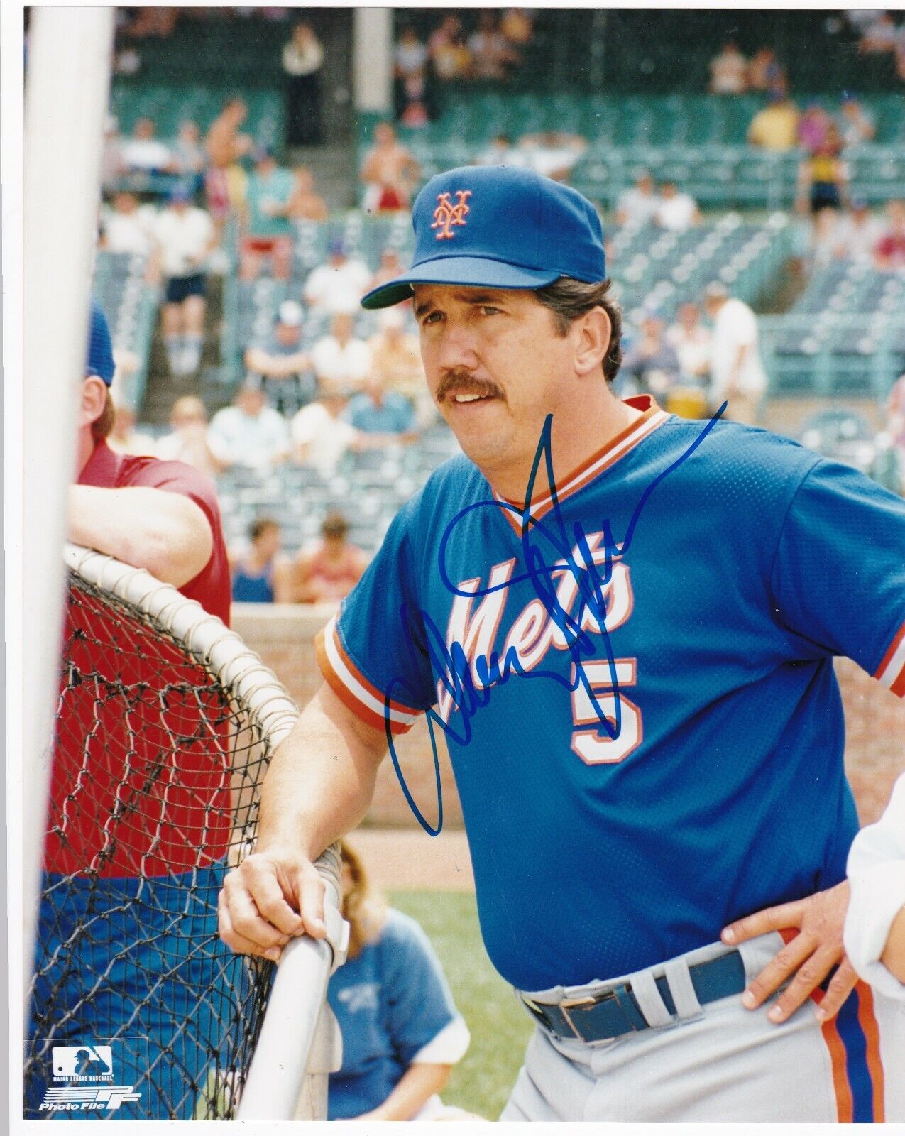 DAVEY JOHNSON NEW YORK METS ACTION SIGNED 8x10