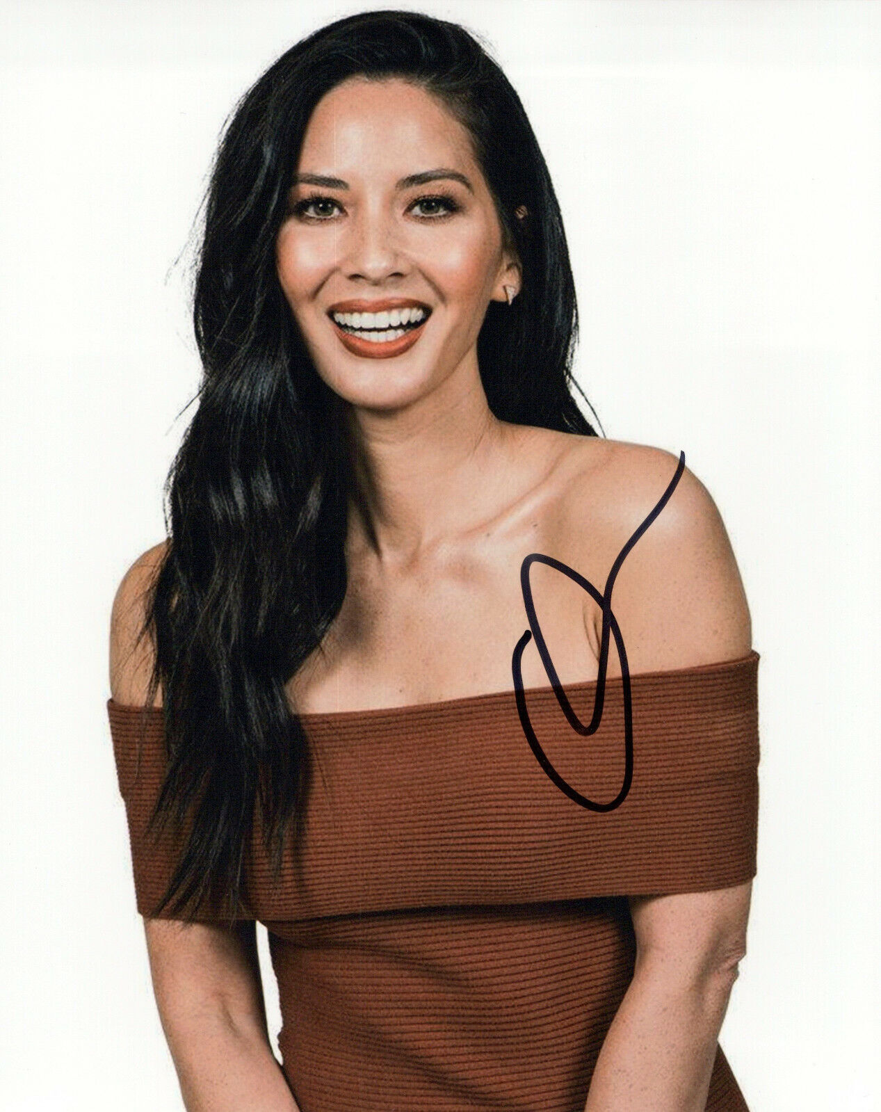 Olivia Munn glamour shot autographed Photo Poster painting signed 8x10 #4