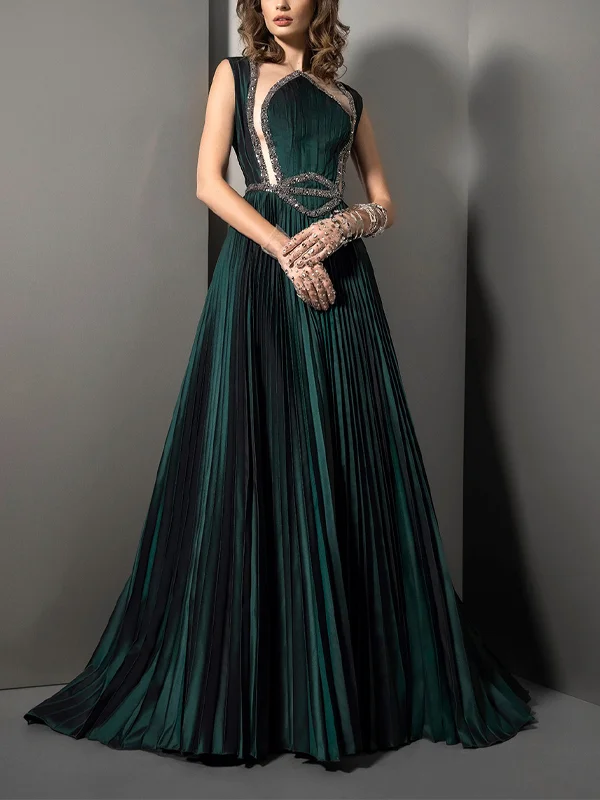 Sleeveless Pleated Solid Color Maxi Dress