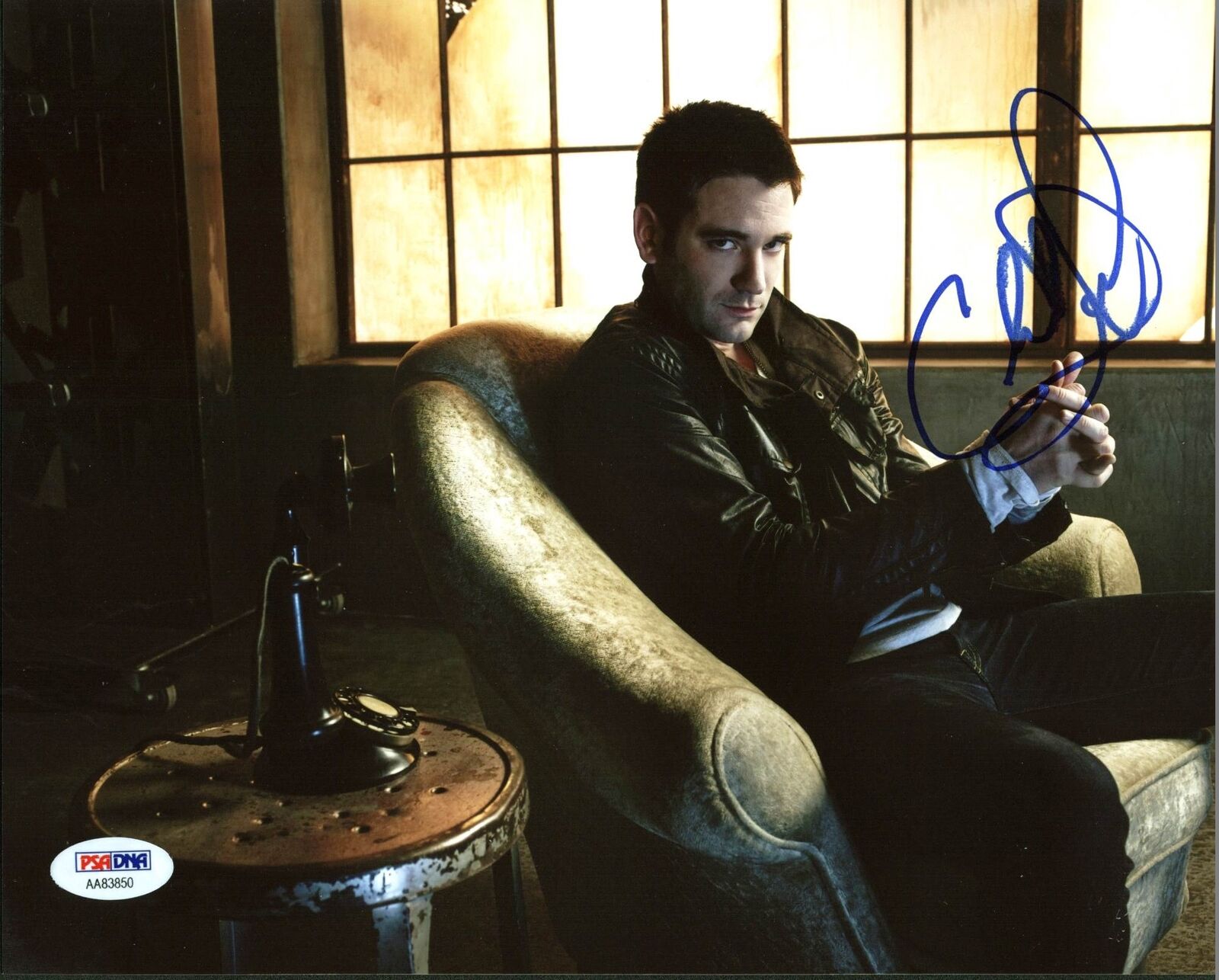 Colin Donnell Arrow Authentic Signed 8X10 Photo Poster painting Autographed PSA/DNA #AA83850