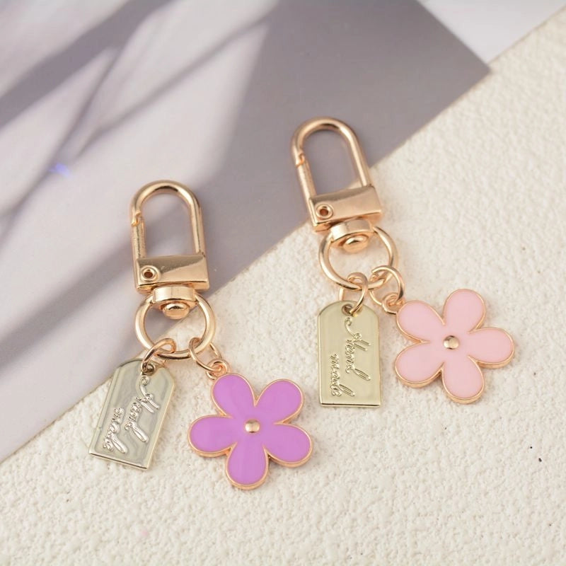 Cute Minimalist Flower Metal Unisex Bag Pendant Keychain
