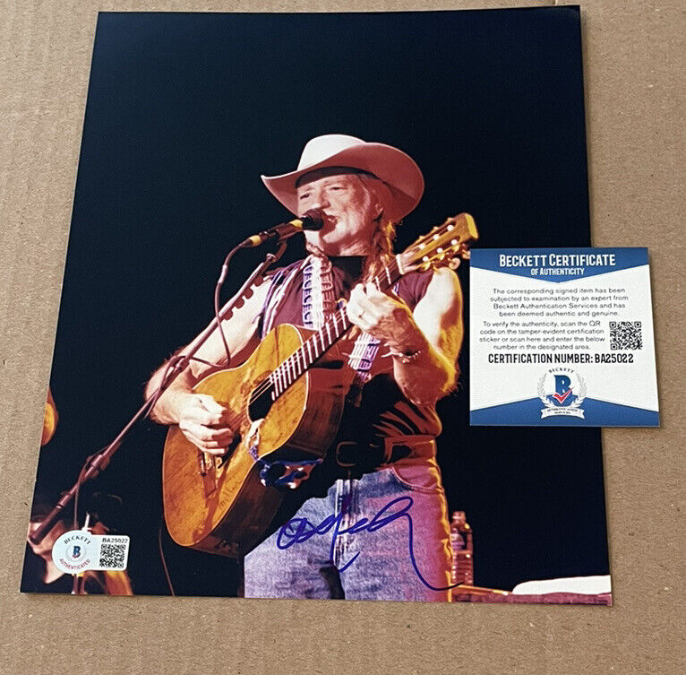 WILLIE NELSON SIGNED COUNTRY MUSIC 8X10 Photo Poster painting BECKETT CERTIFIED #4