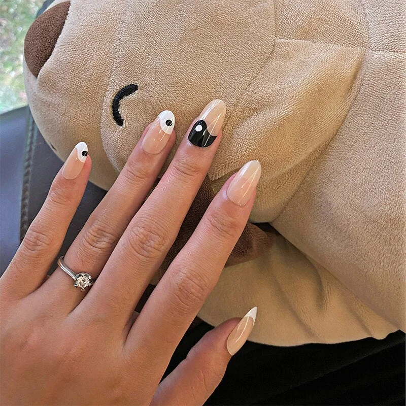 24pcs Stiletto False Press on Nails Tips Matte Black Leopard Wearable Women Finished full cover Acrylic Nails Patch-Nail Inspo