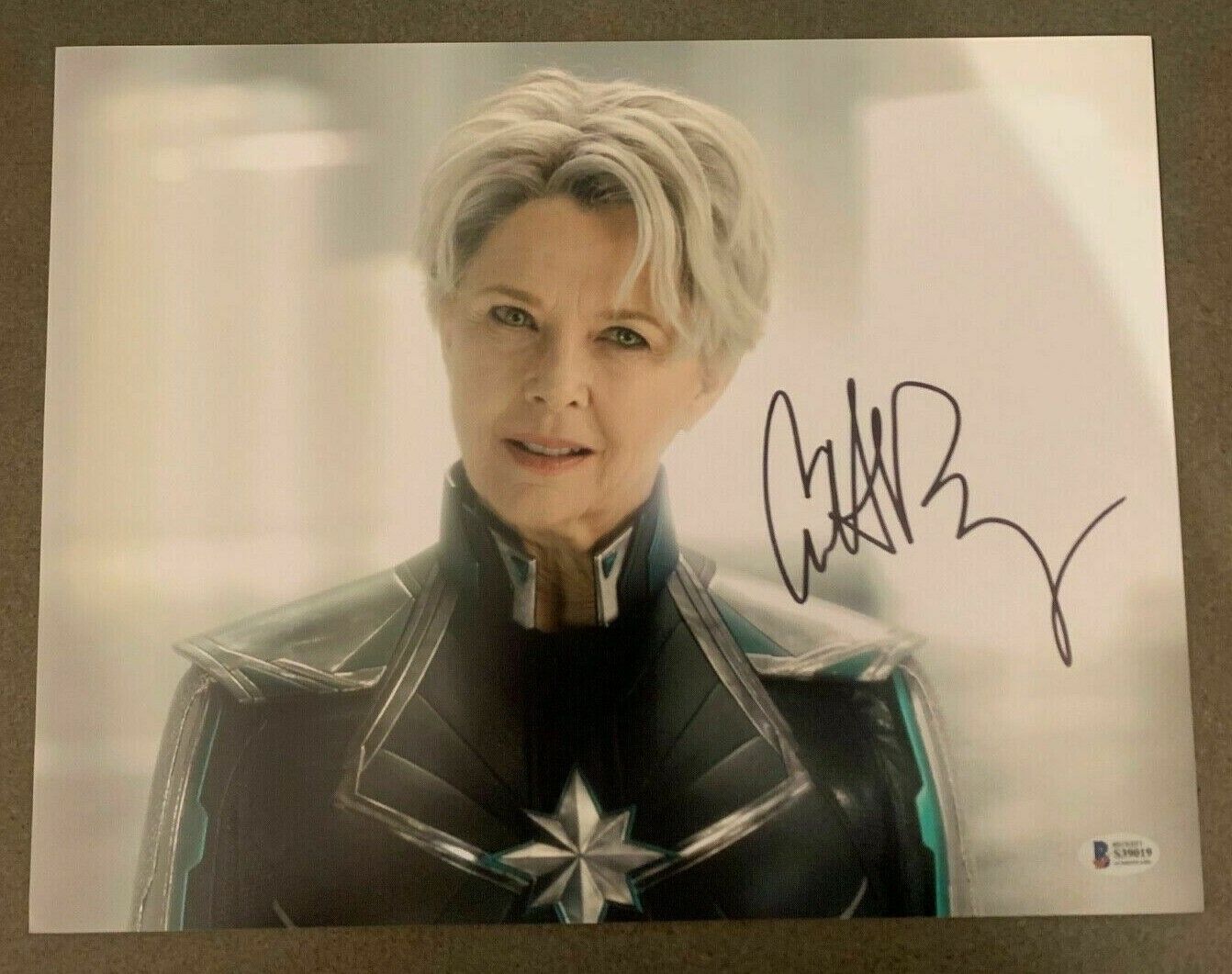 Annette Bening Supreme Intelligence in Captain Marvel signed 11x14 Photo Poster painting BAS COA