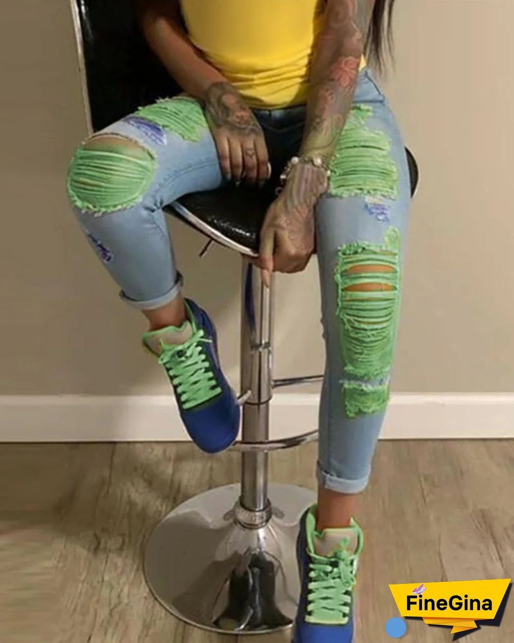 Colorblock Ripped Cutout Casual Jeans P10979