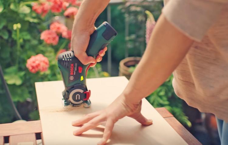 Bosch EasyCut NanoBlade Mini Chainsaw - Tiny chainsaw blade on handheld power tool