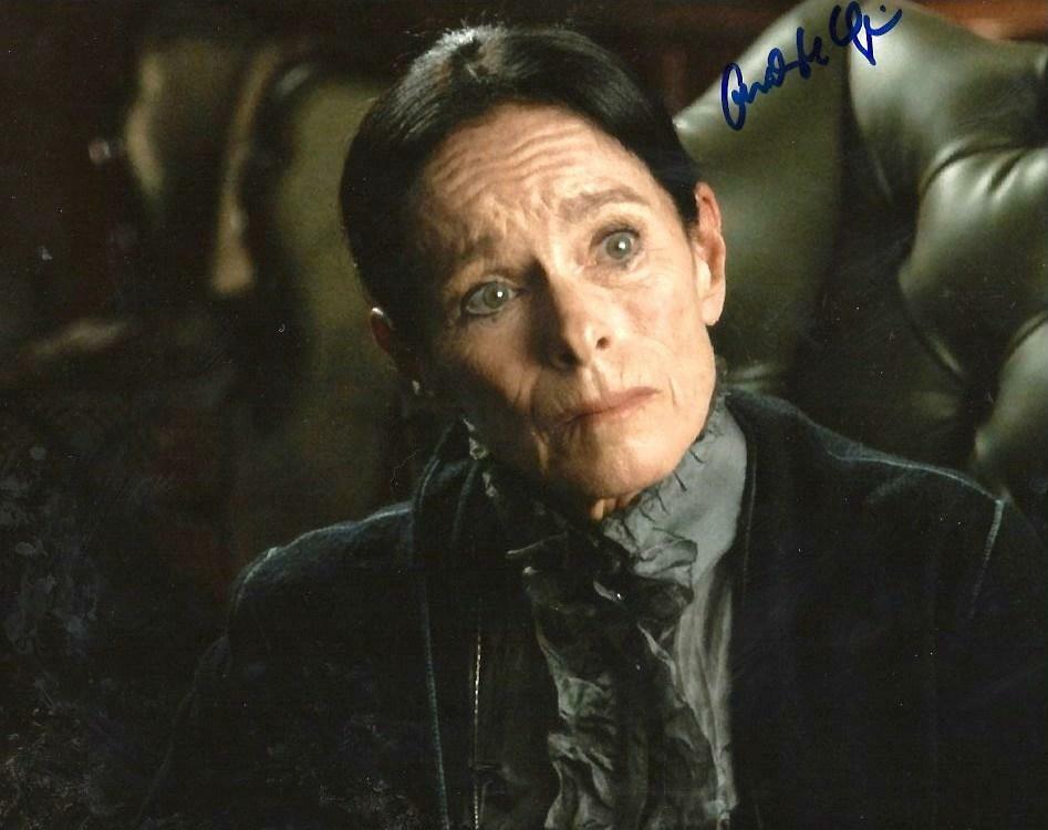 AMERICAN TOP ACTRESS Geraldine Chaplin autograph, In-Person signed Photo Poster painting