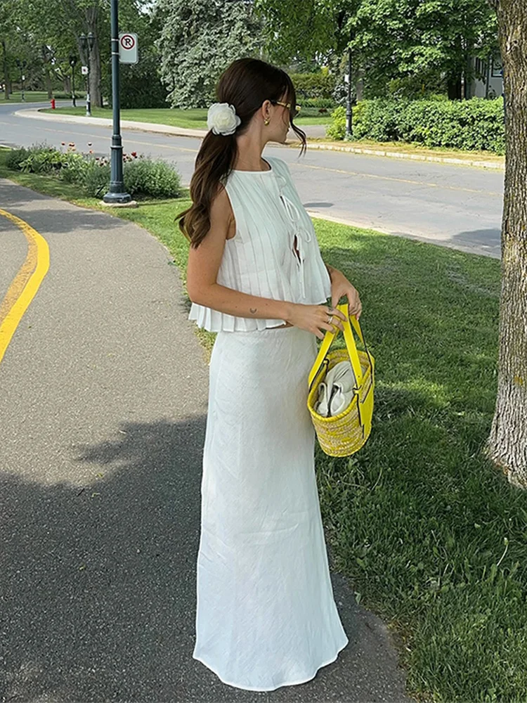 Women's Elegant Design Cotton Linen Pleated Sleeveless Ruffled Hem Top