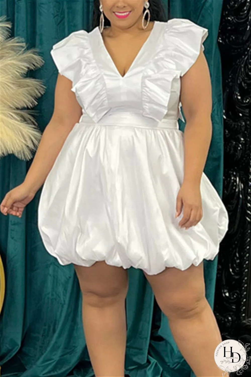 Black Plus Size Casual Sweet Solid Hollowed Out Flounce V Neck Bud