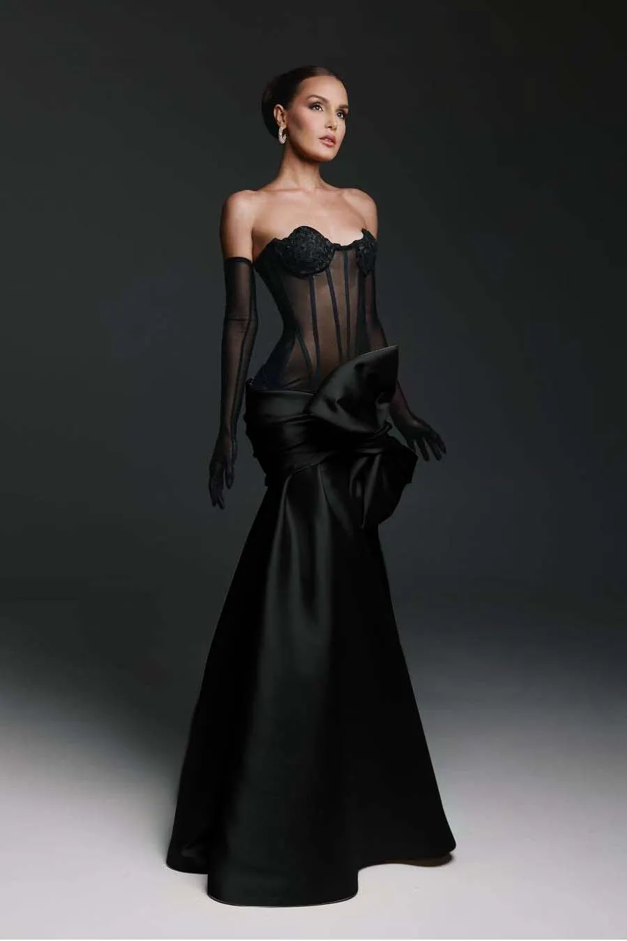 Lussooy Stunning Sleeveless Sweetheart Bow Mermaid Prom Dress with Gloves 